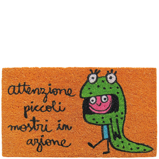 Felpudo naranja "attenzione piccoli mostri in azione"