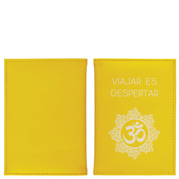 Passport holder "viajar es despertar"